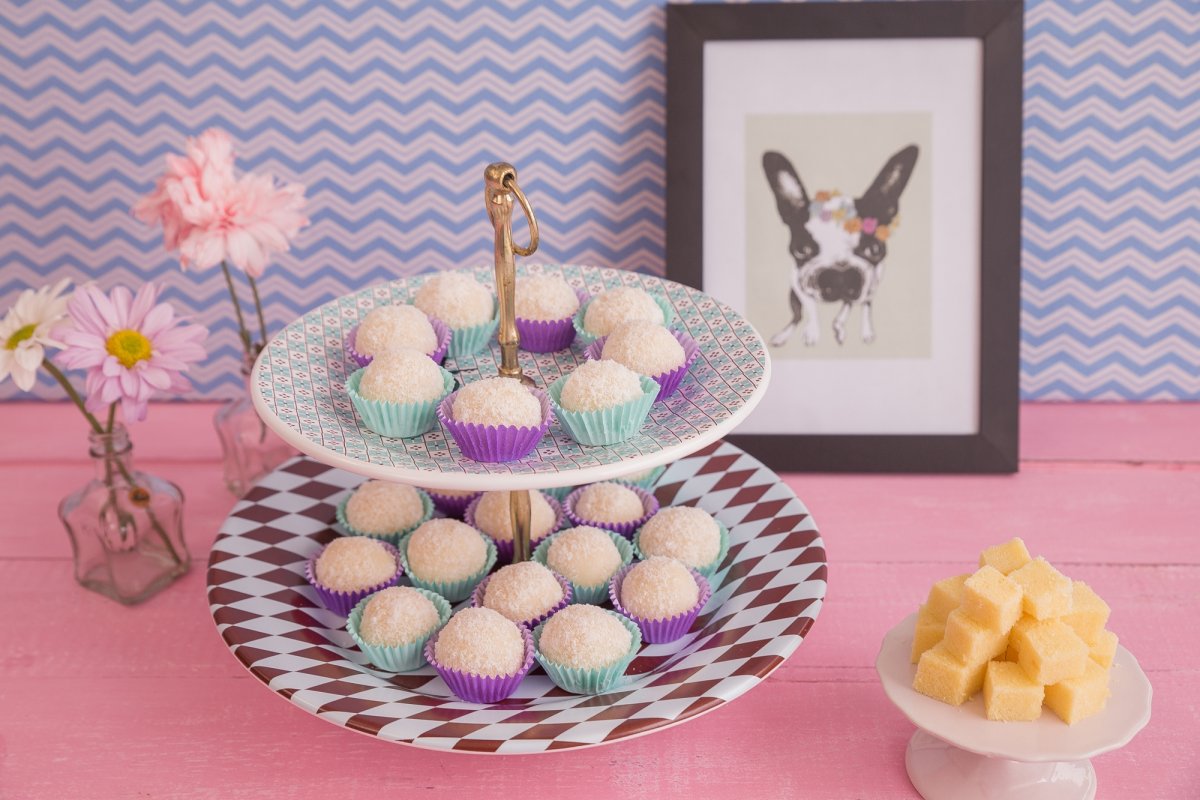 Aprenda a fazer Beijinho de Bolo de Milho!