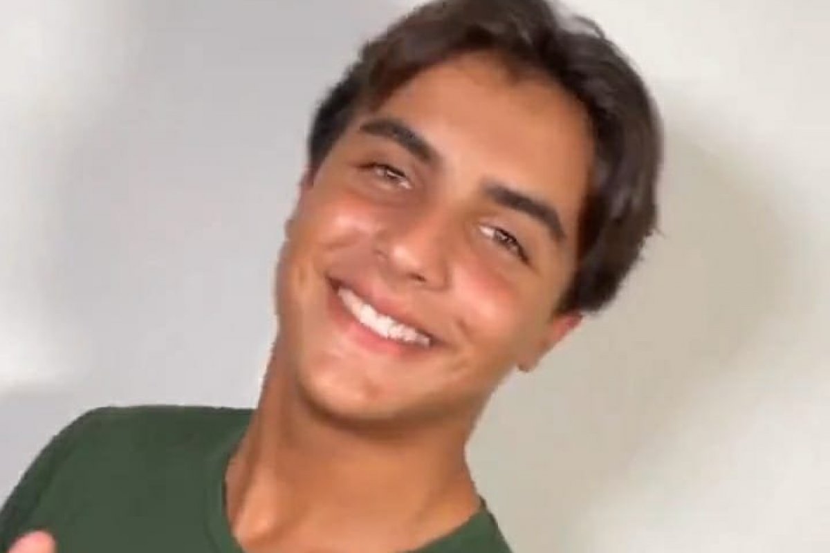 Marcelo, filho de Ivete Sangalo, corta cabelo longo e choca com novo visual nas redes sociais!