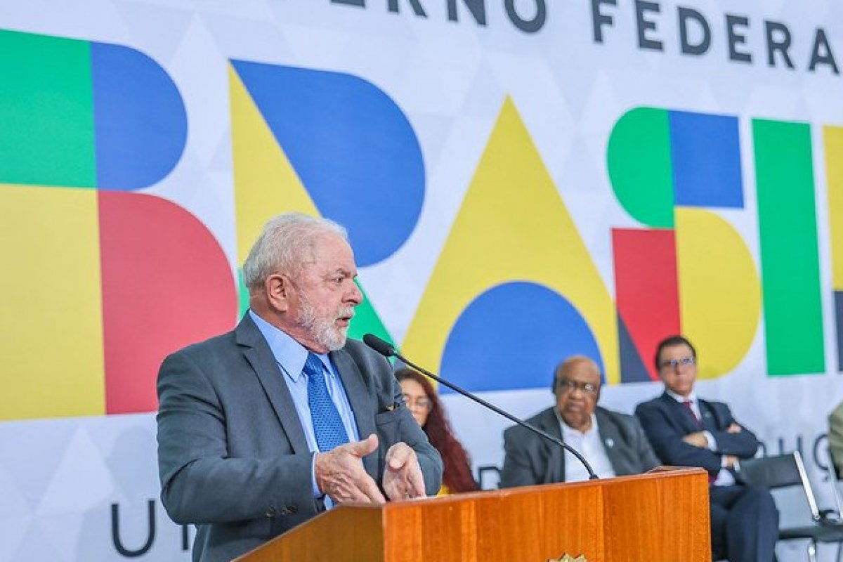 ‘Economia brasileira não cresceu nada no ano passado’, diz Lula