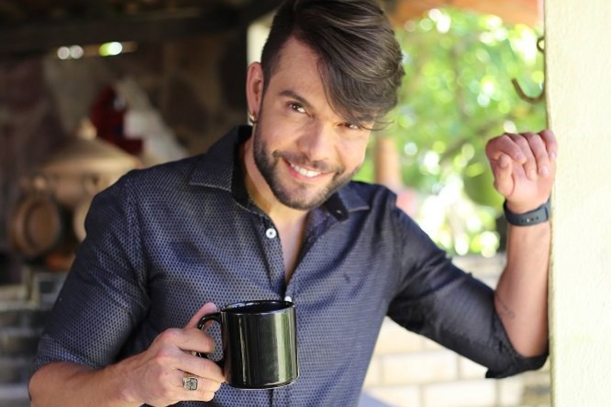 Tio Barnabé grava clipe já mirando o São João!