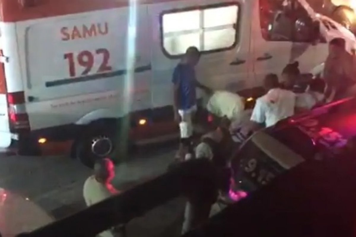 Homem é morto a tiros após sair de supermercado no Bairro da Paz, em Salvador 