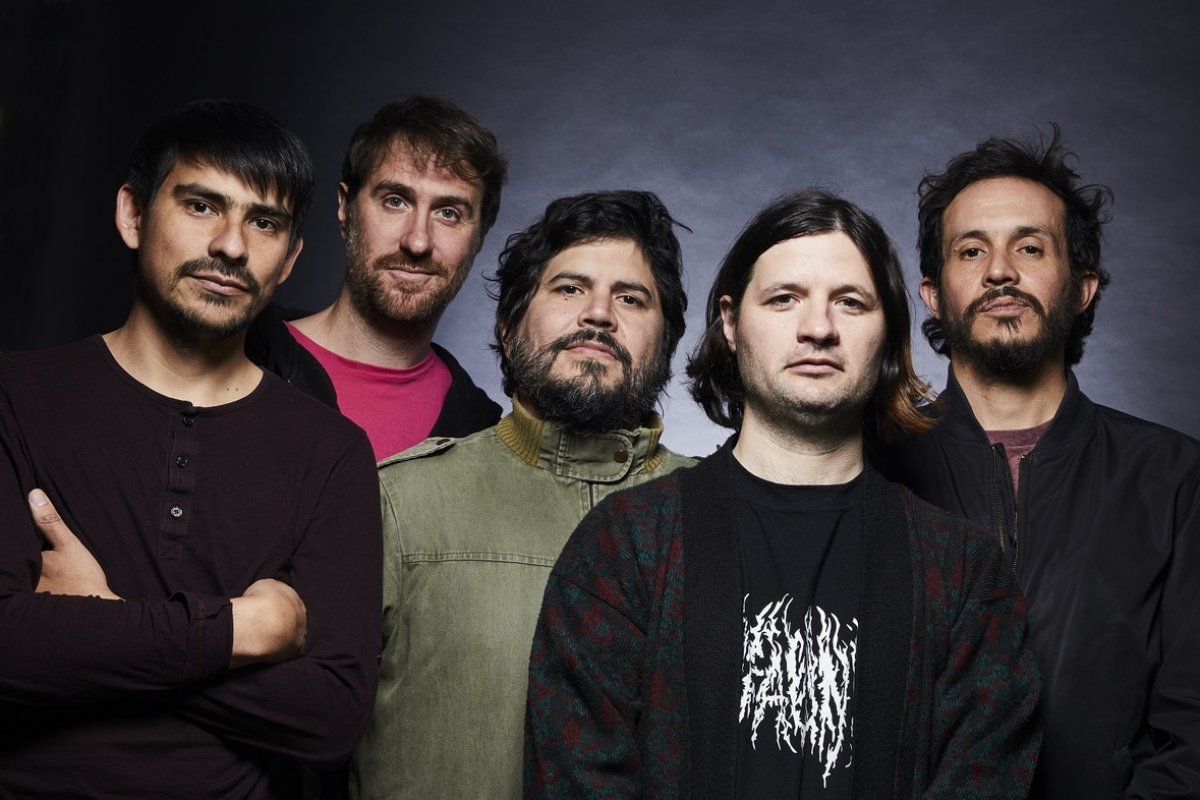 El Mató a un Policía Motorizado lança 'Medalla de Oro', segundo single do próximo álbum