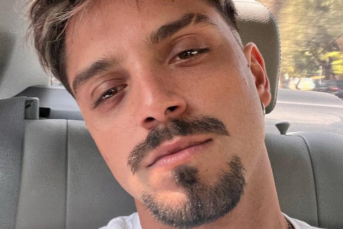 Namorado de Agatha Moreira, Rodrigo Simas assume bissexualidade!