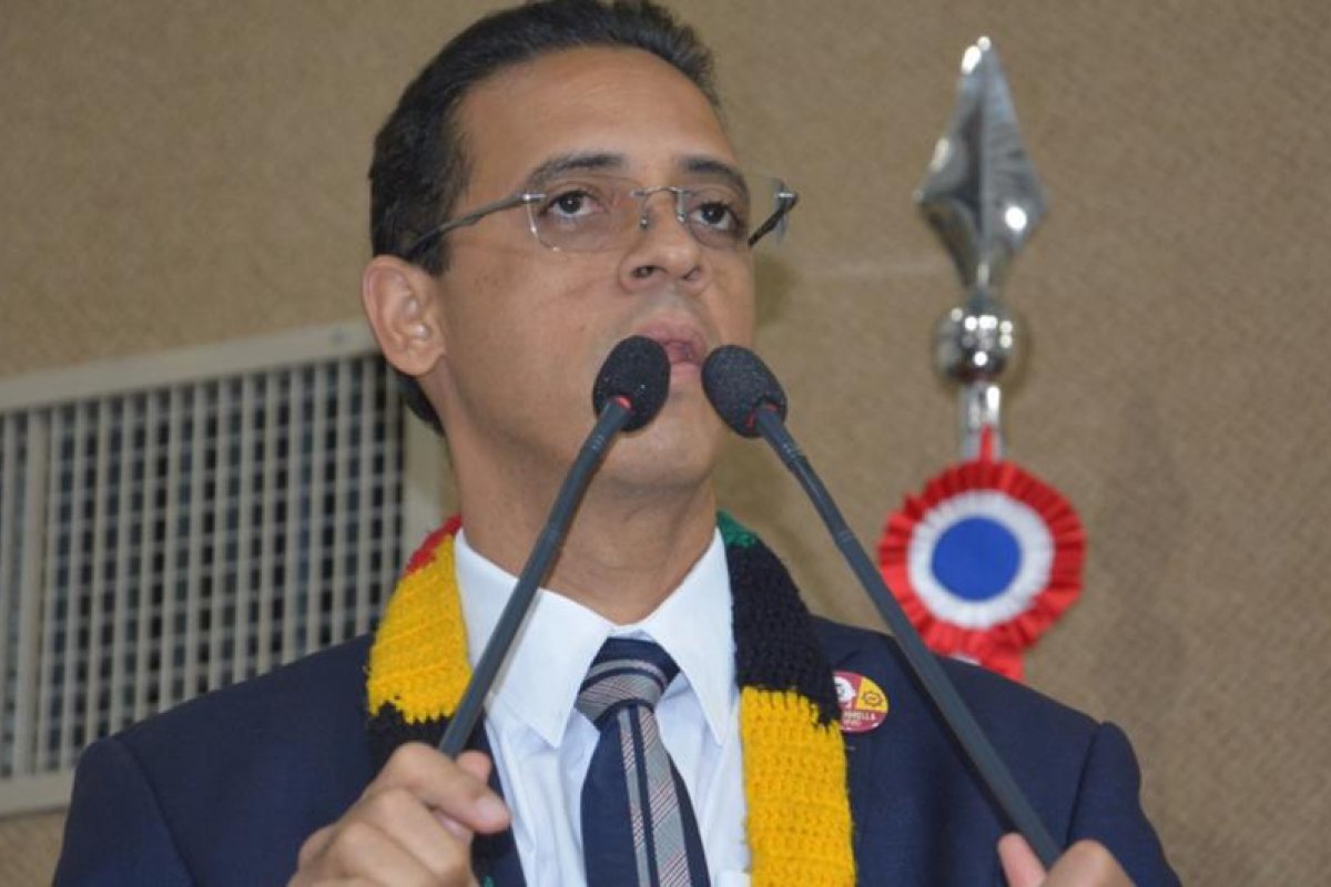 Hilton questiona espaço para deputados independentes na sabatina de Aline Peixoto: ‘Minha dúvida é se tenho mandato’