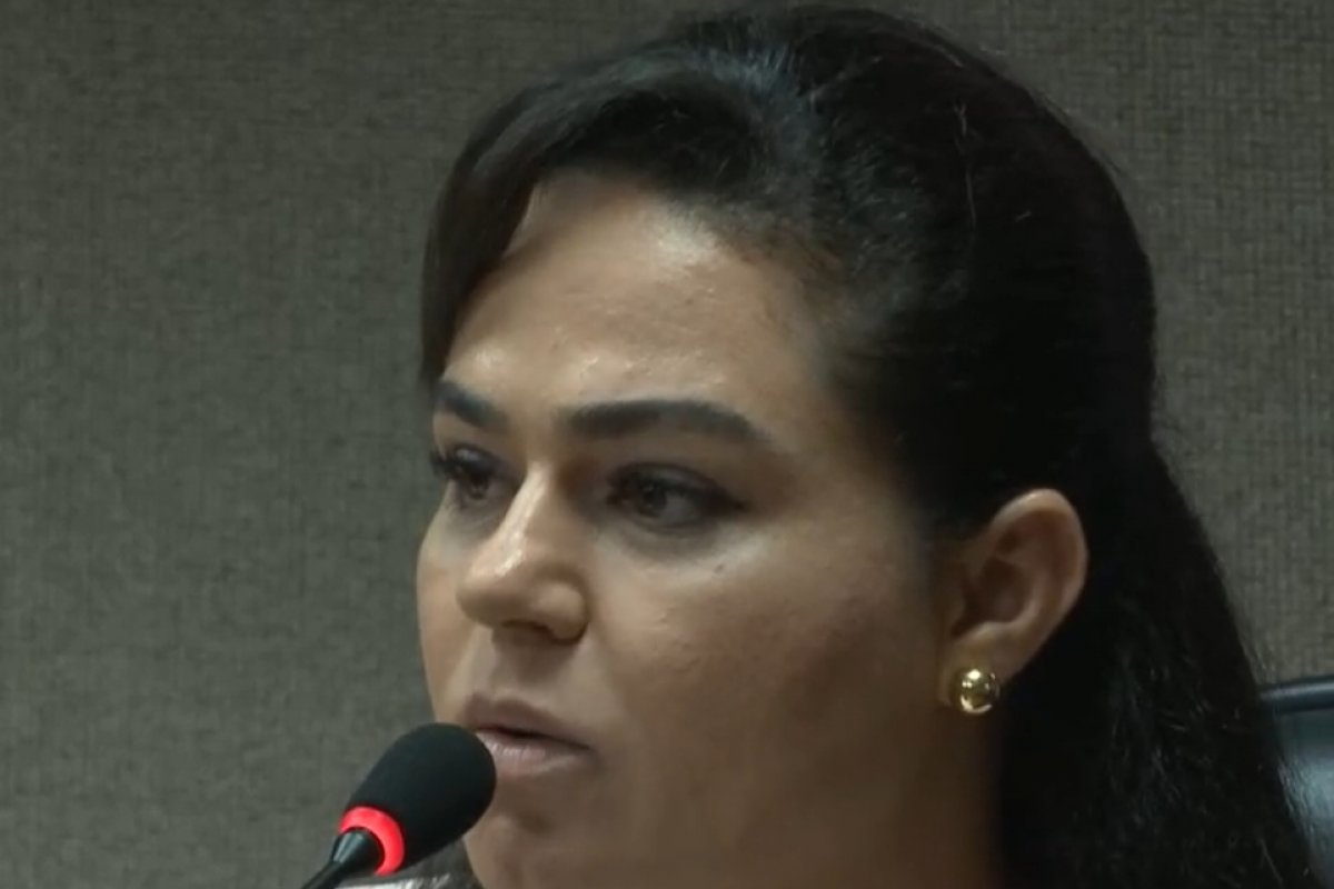 Candidatura de Aline Peixoto ao TCM é aprovada por unanimidade