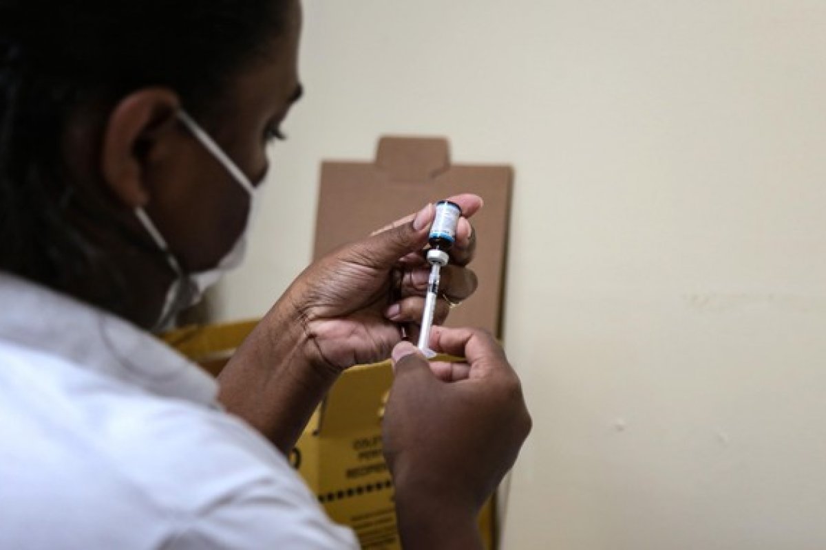 Aplicação da vacina bivalente segue nesta quarta-feira (8)