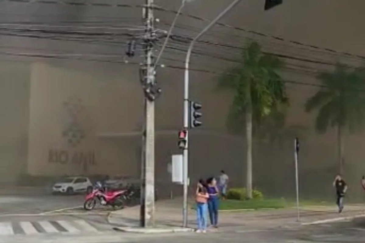 Incêndio em shopping de São Luís (MA) deixa 2 mortos e 13 feridos