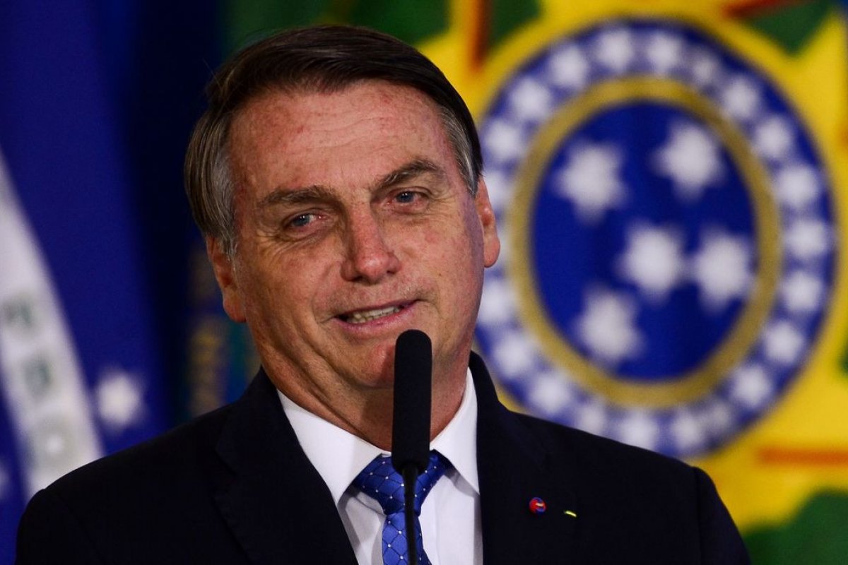 CNN: Bolsonaro confirma que incorporou um dos presentes saudita ao acervo pessoal