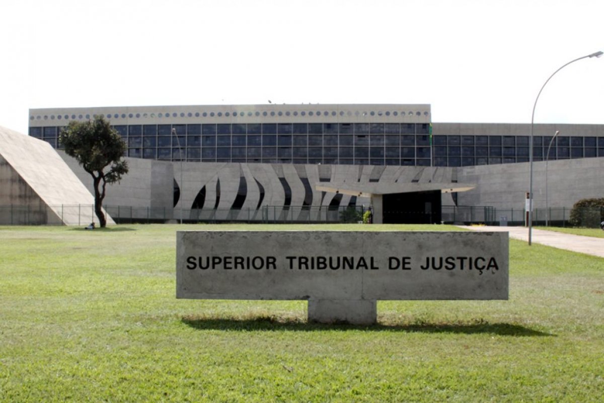 STJ concede semiaberto para estuprador