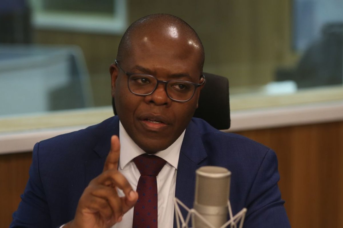 “É fundamental que haja uma mulher negra", diz ministro Silvio Almeida sobre vaga no STF