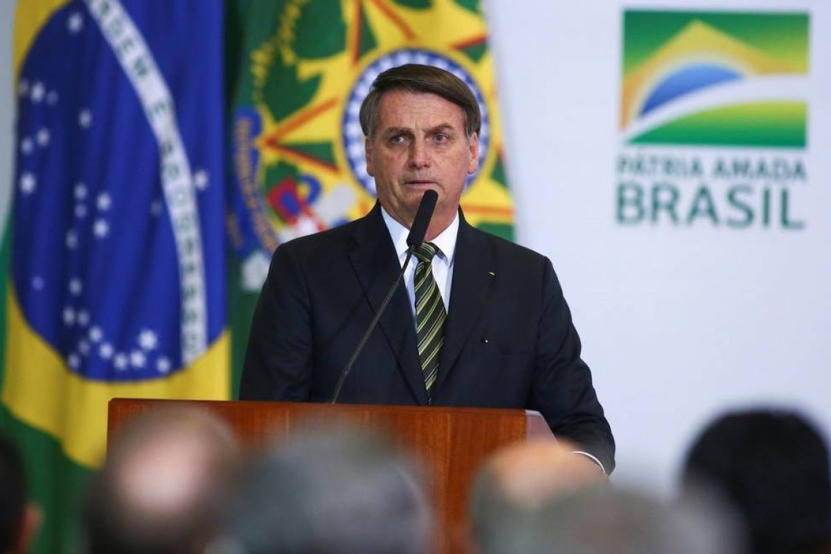 Governo institui Programa Ciência na Escola