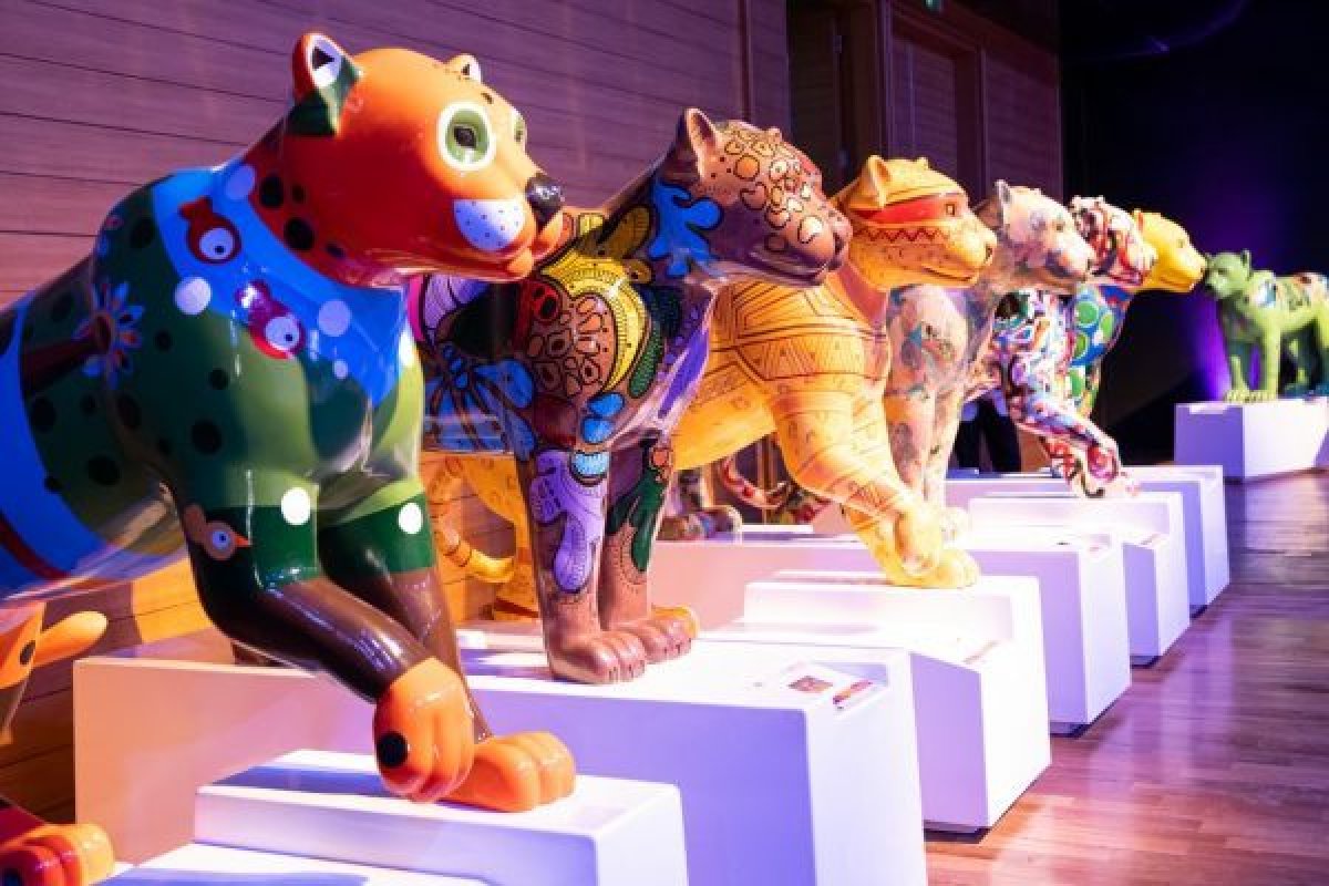 Leilão da Jaguar Parade arrecada mais de meio milhão de reais