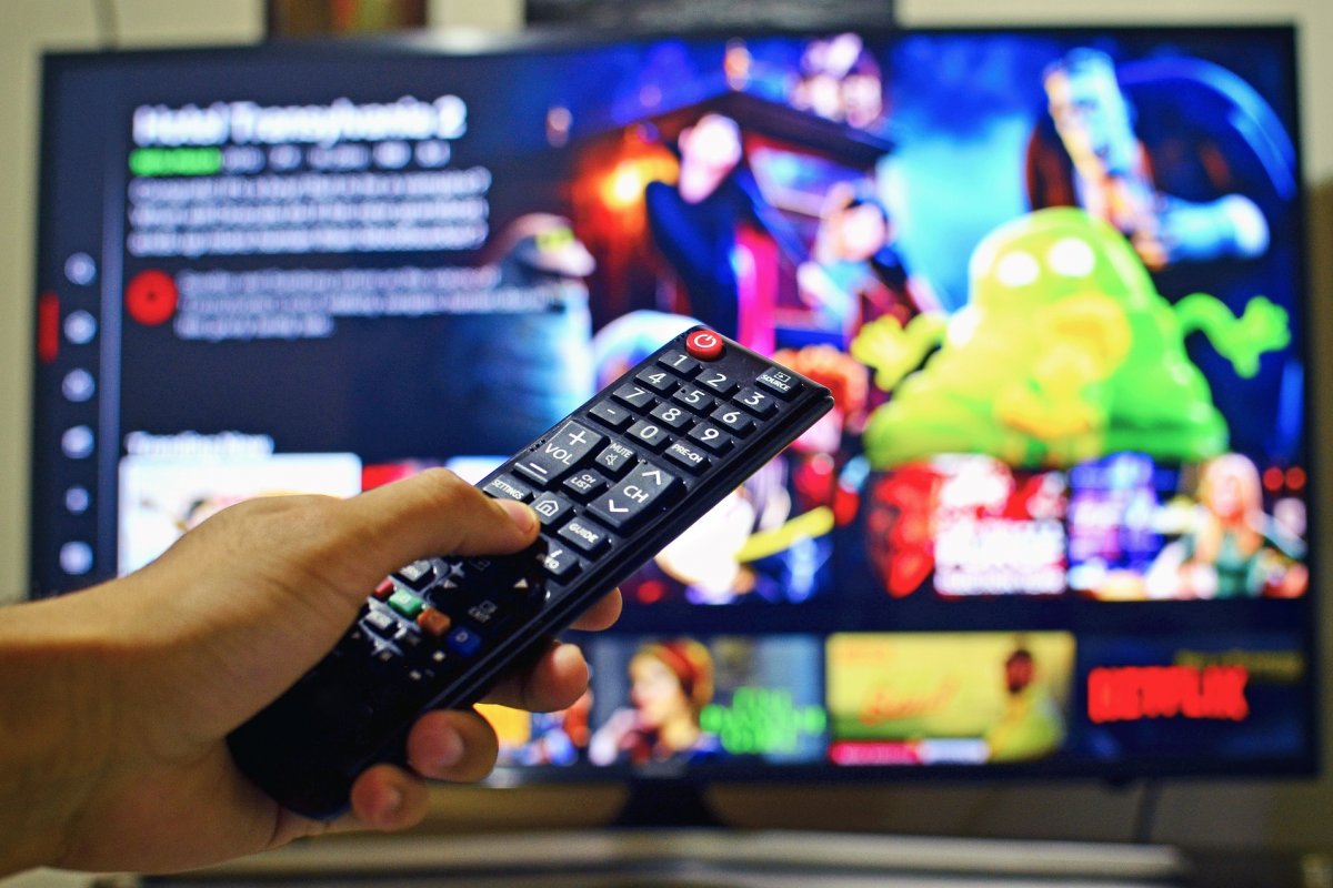 Confira 05 opções de filmes e séries para maratonar neste final de semana