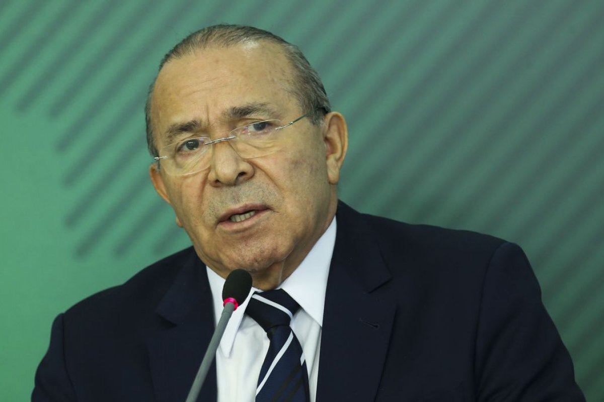 Ex-ministro Eliseu Padilha está internado em estado grave