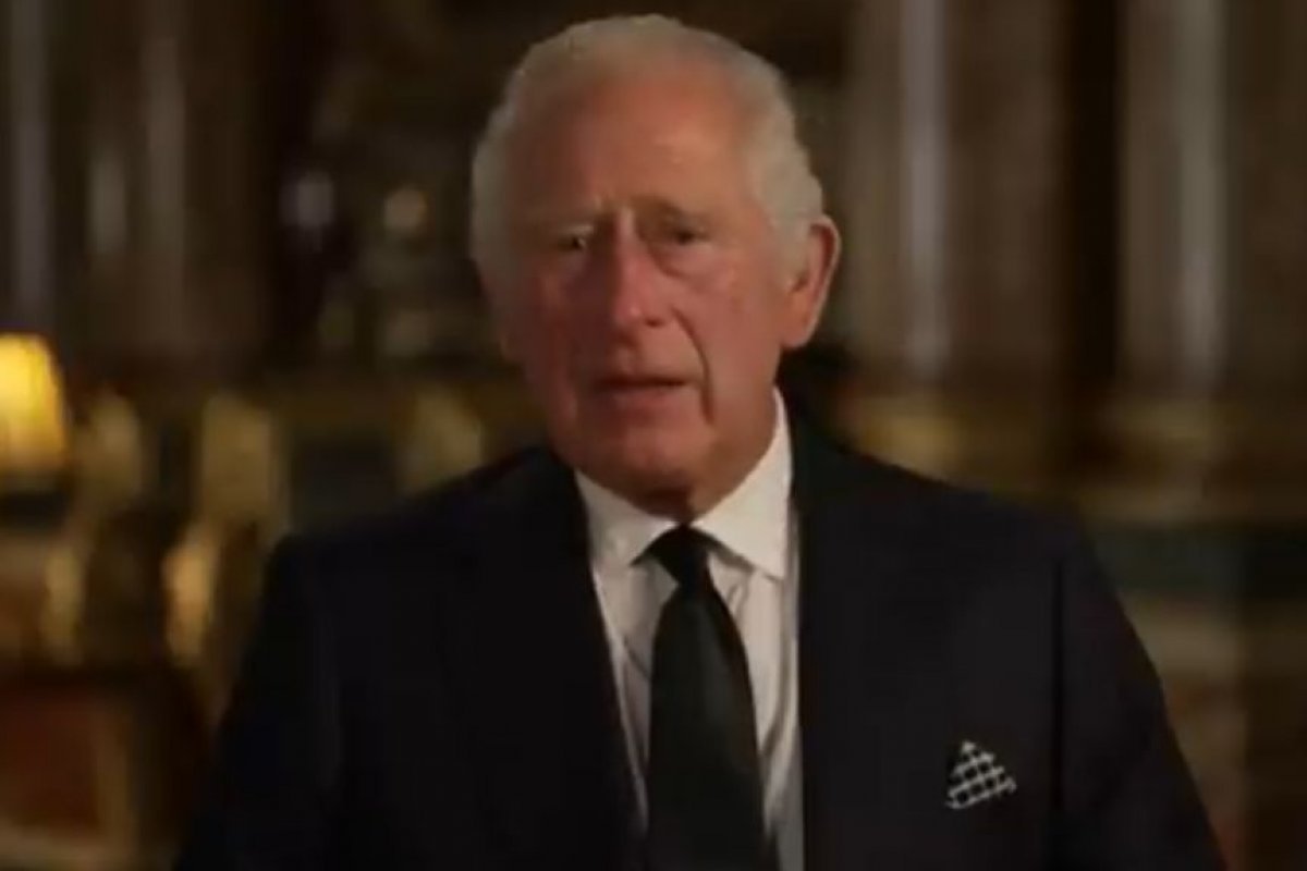 Fato curioso sobre a saúde do rei Charles 3º chama atenção em livro do príncipe Harry