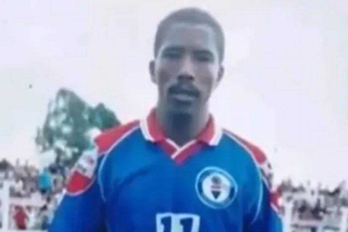 Ex-jogador de futebol é morto a tiros após briga em bar no extremo sul da Bahia