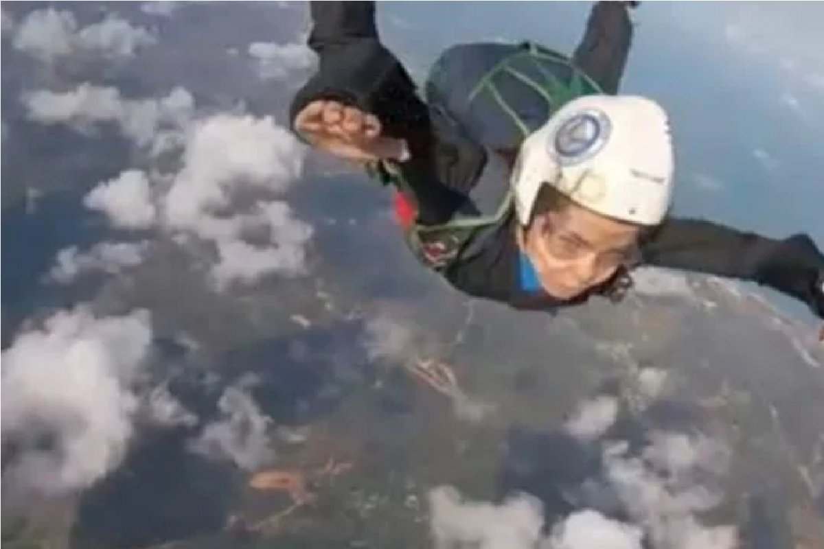 PM-BA forma a primeira mulher paraquedista da corporação