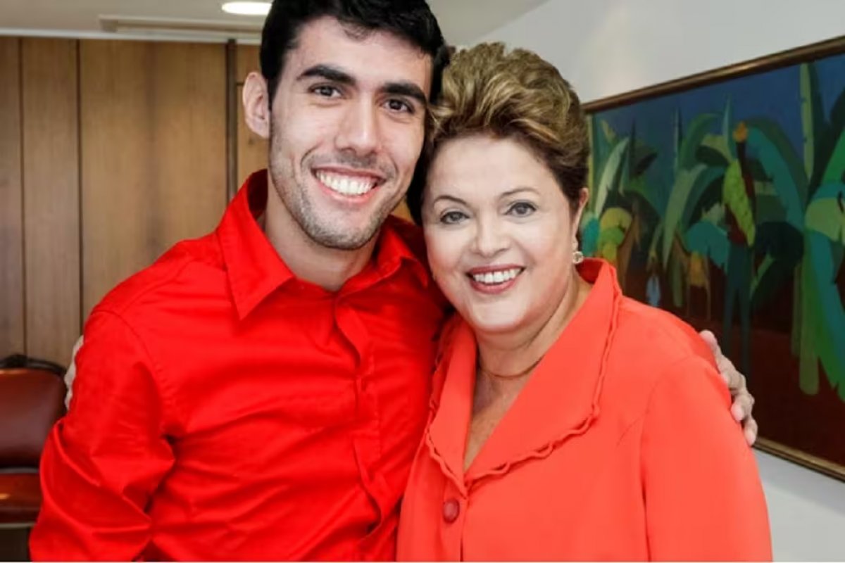 Publicitário criador do perfil Dilma Bolada é nomeado para cargo na EBC