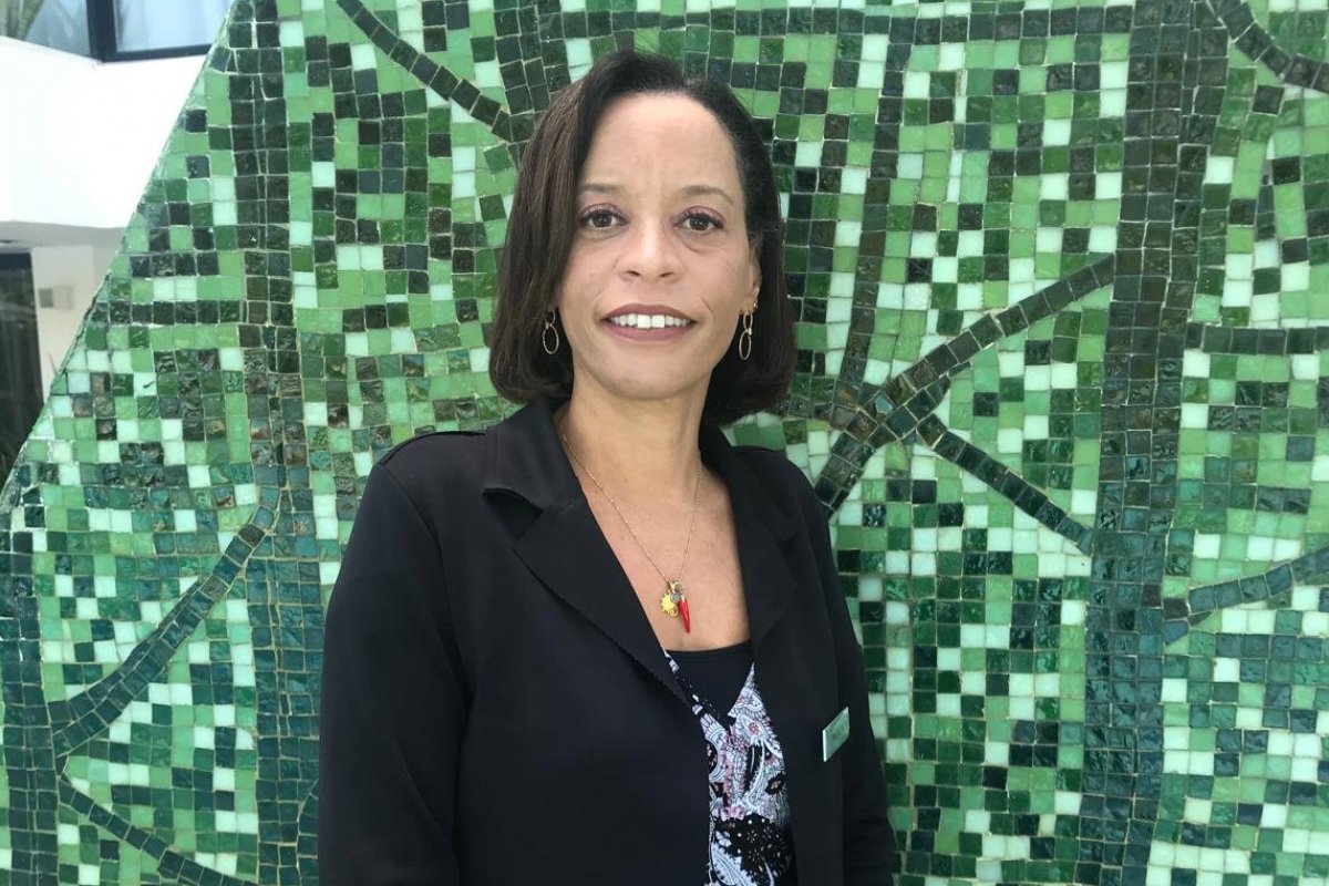 Gerente de Recepção do Wish Hotel da Bahia é vencedora do Prêmio VIHP!