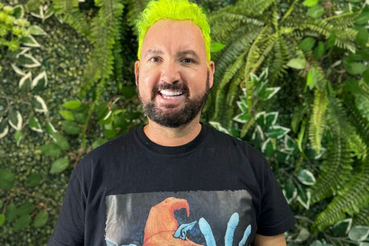 Cabeleireiro, influencer e culinarista Edy Rios celebra aniversário com festa temática!