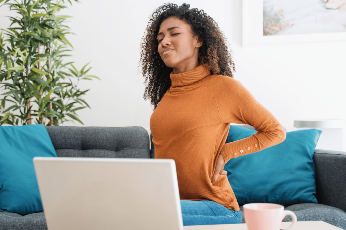 Especialista alerta para epidemia de dores nas costas entre os jovens!