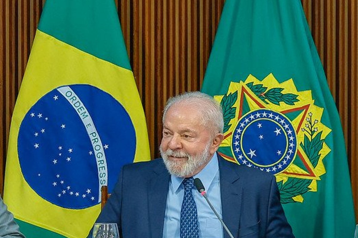 Lula convida parlamentares para acompanhá-lo em viagem à China