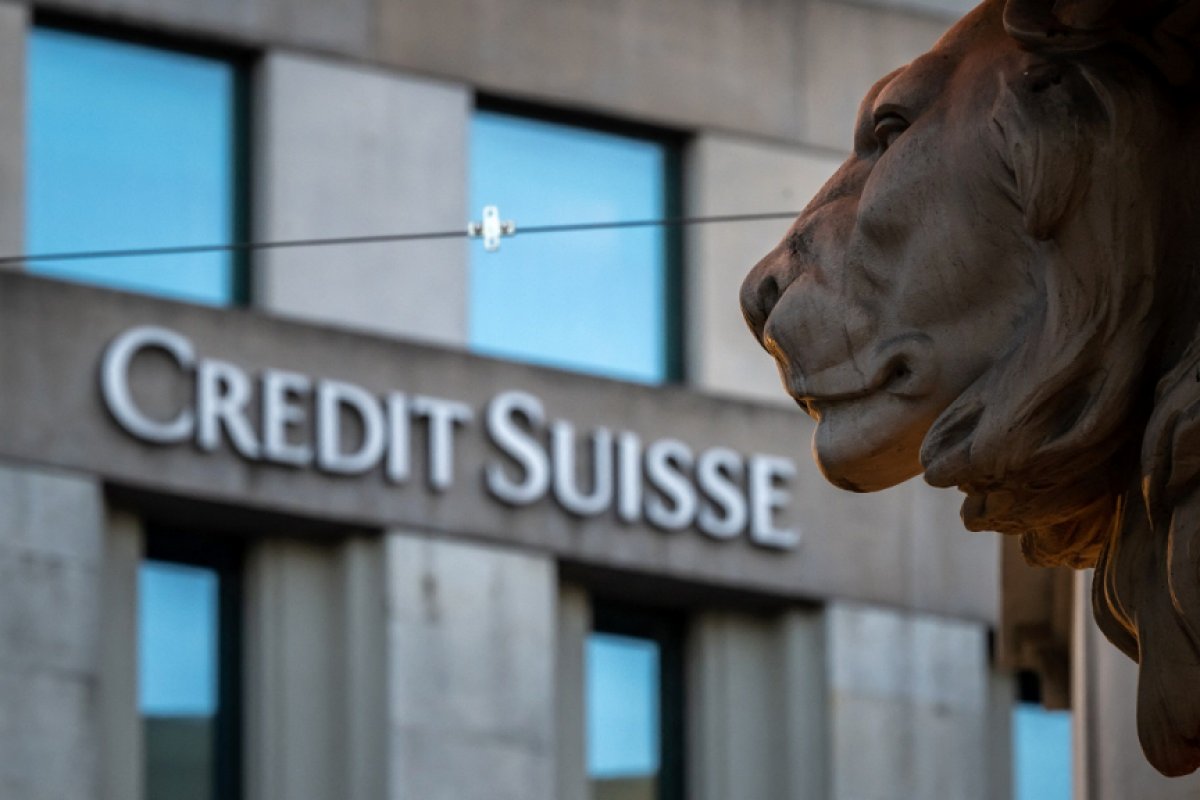 Banco Nacional da Suíça oferece empréstimo de até 50 bilhões para o Credit Suisse 