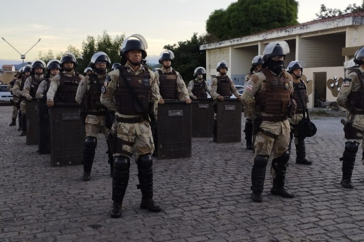 Polícia apreende celulares e acessórios no Conjunto Penal de Jequié