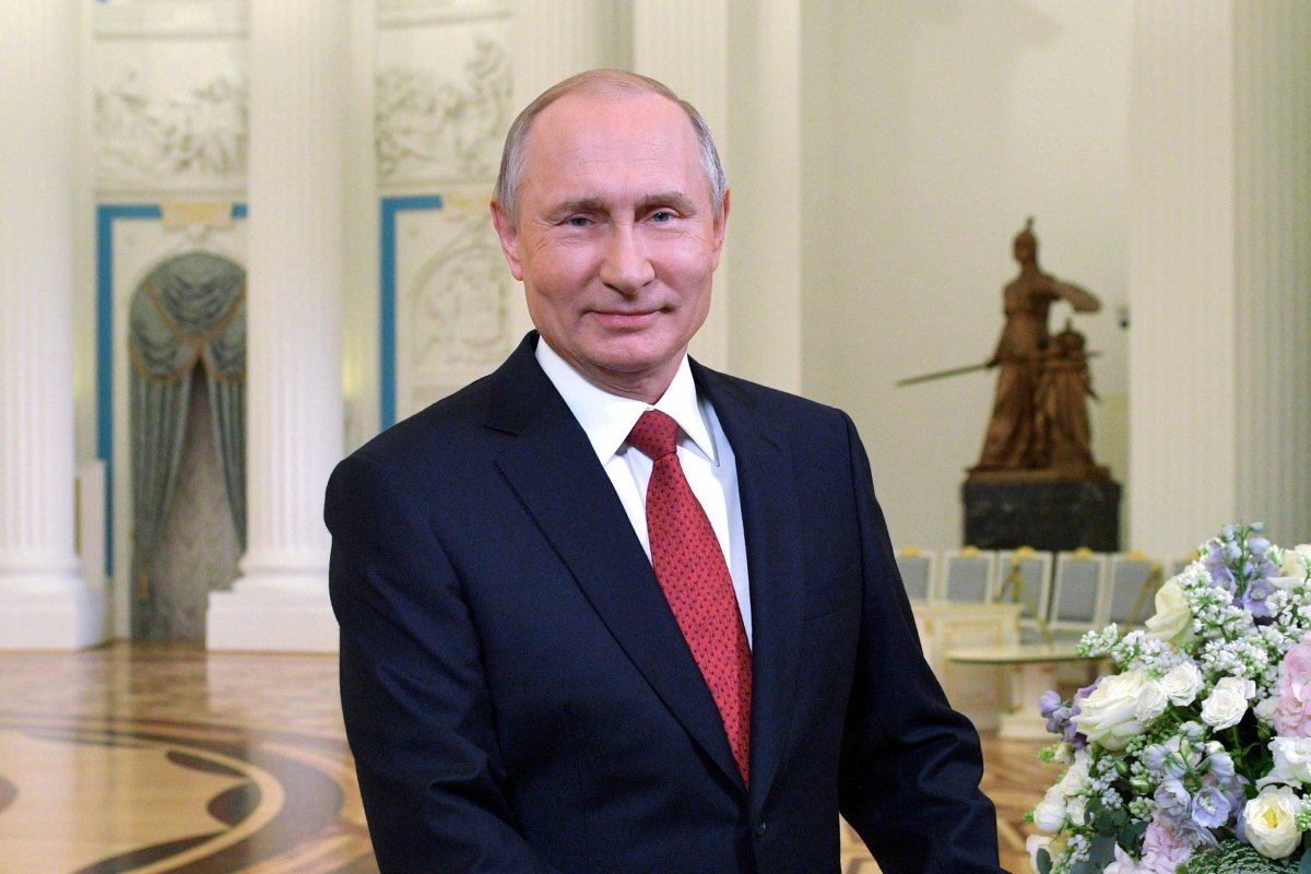 Putin tem prisão decretada pelo Tribunal de Haia