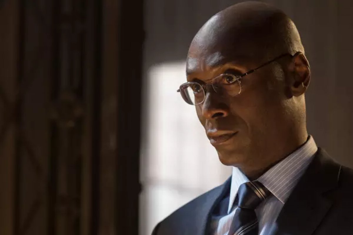 Morre o ator Lance Reddick; Causa da morte ainda não foi divulgada