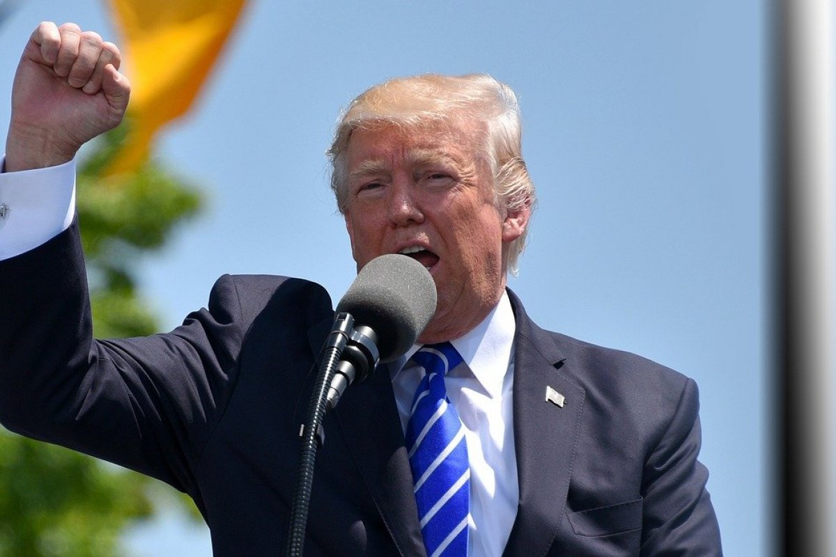 YouTube suspende restrições do canal de Donald Trump