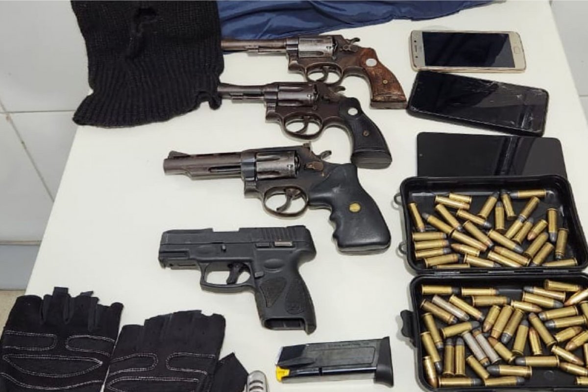 Polícia Militar apreende sete armas de fogo após denúncias na Bahia