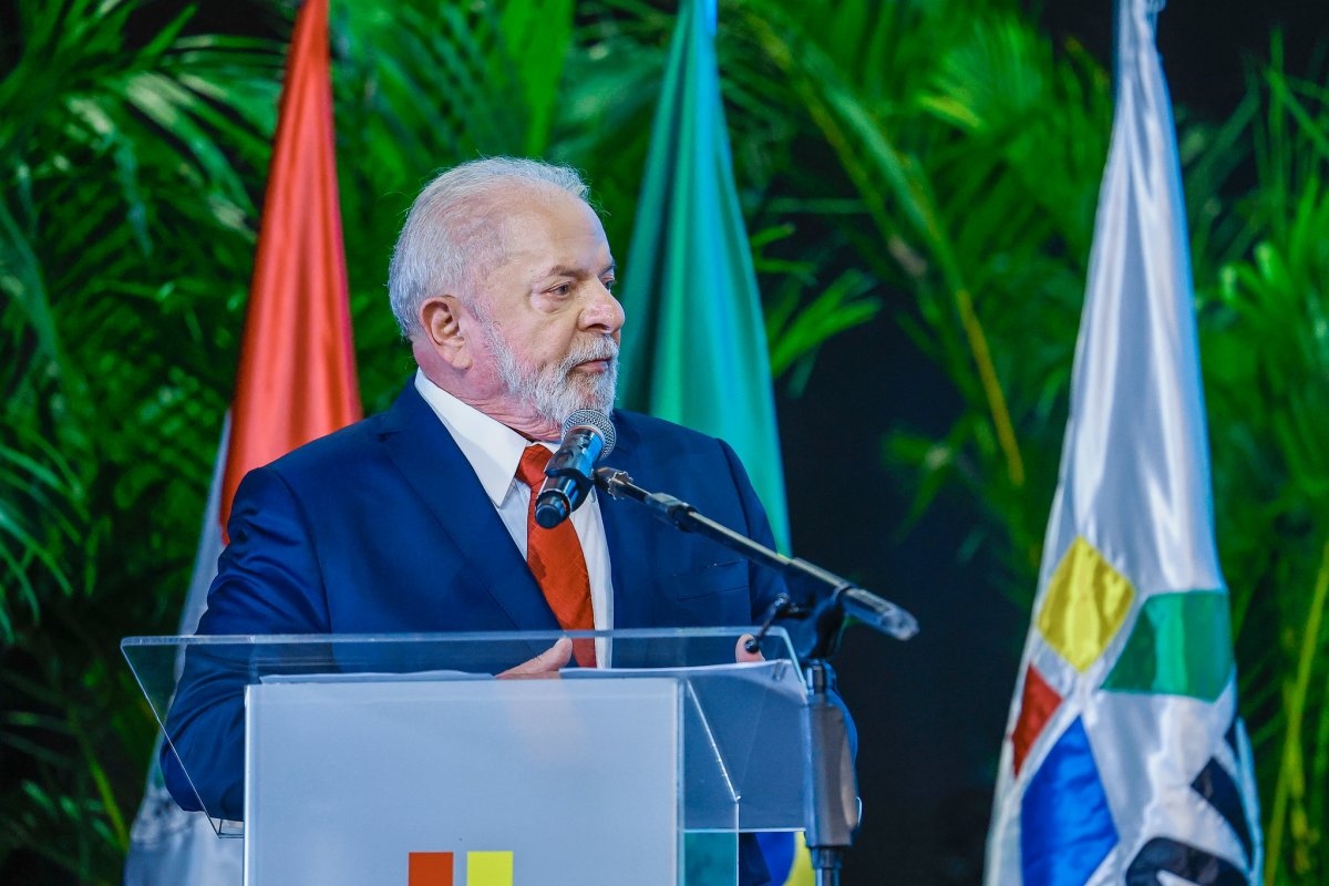 Ipec: maior aprovação de Lula vem dos católicos, dos menos escolarizados e dos mais pobres