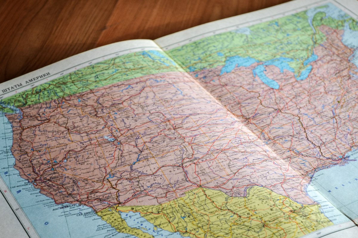 Entenda por que alguns países parecem maiores do que realmente são nos mapas