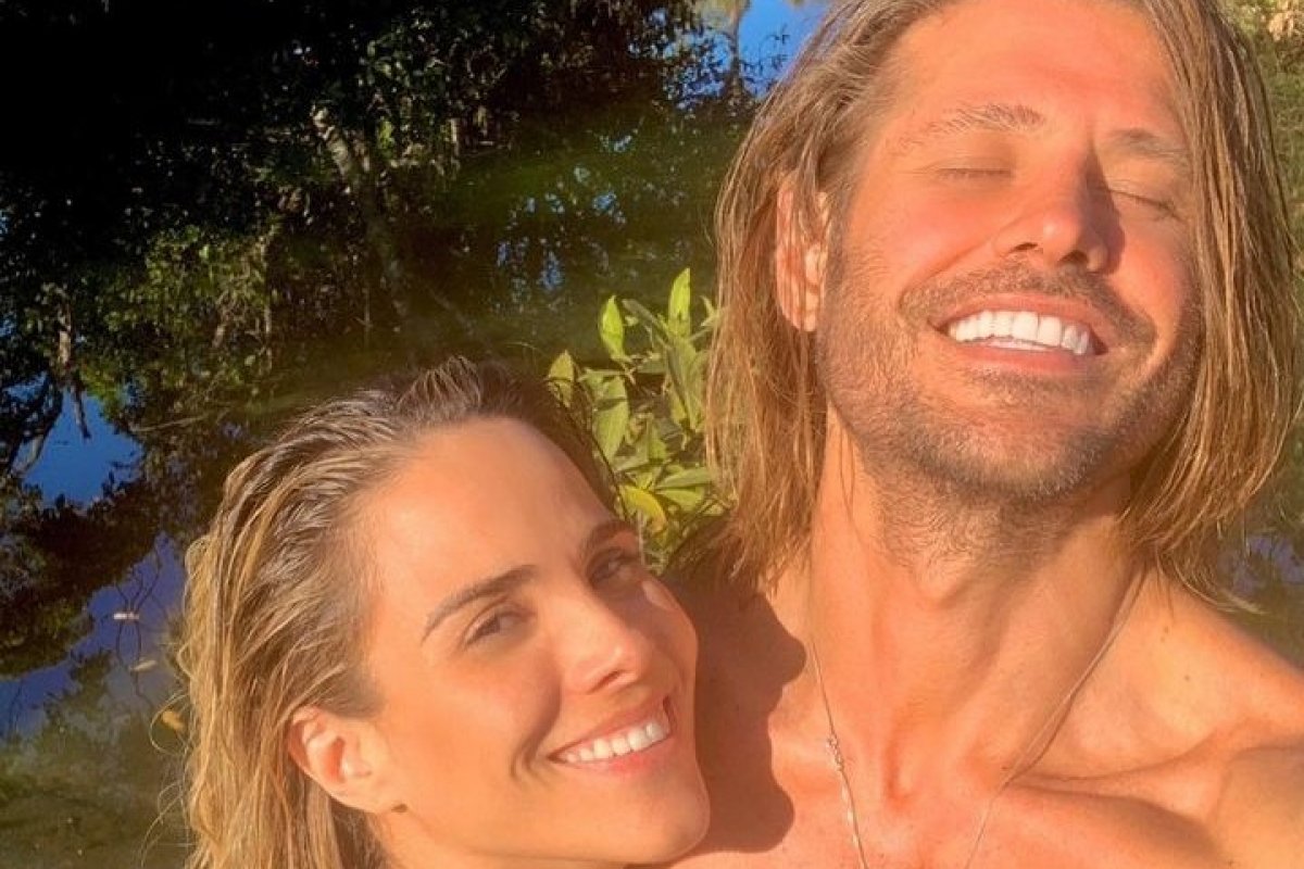 Amor, amor! Wanessa Camargo posta primeira selfie sozinha com Dado Dolabella