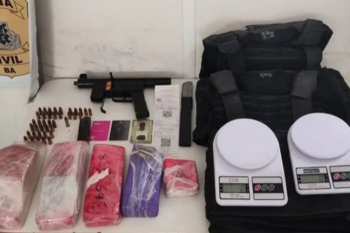 PM apreende submetralhadora e drogas no oeste da Bahia