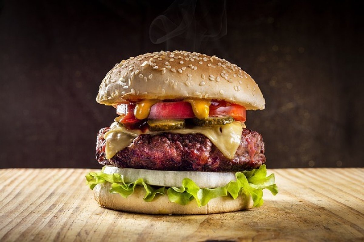 Burger King e Madero brigam na justiça por título de “melhor hambúrguer do mundo”