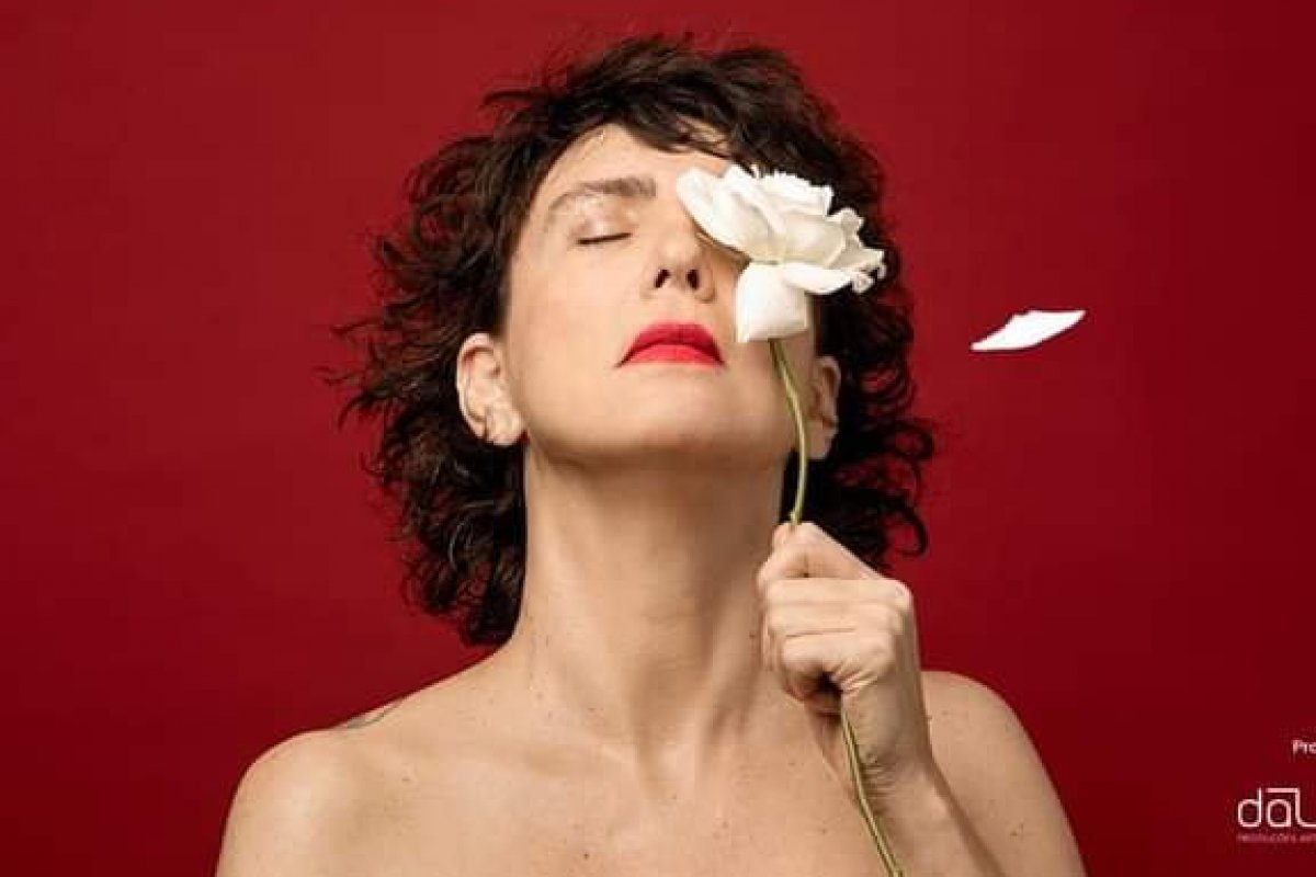 Adriana Calcanhoto estreia show em homenagem a Gal Costa!