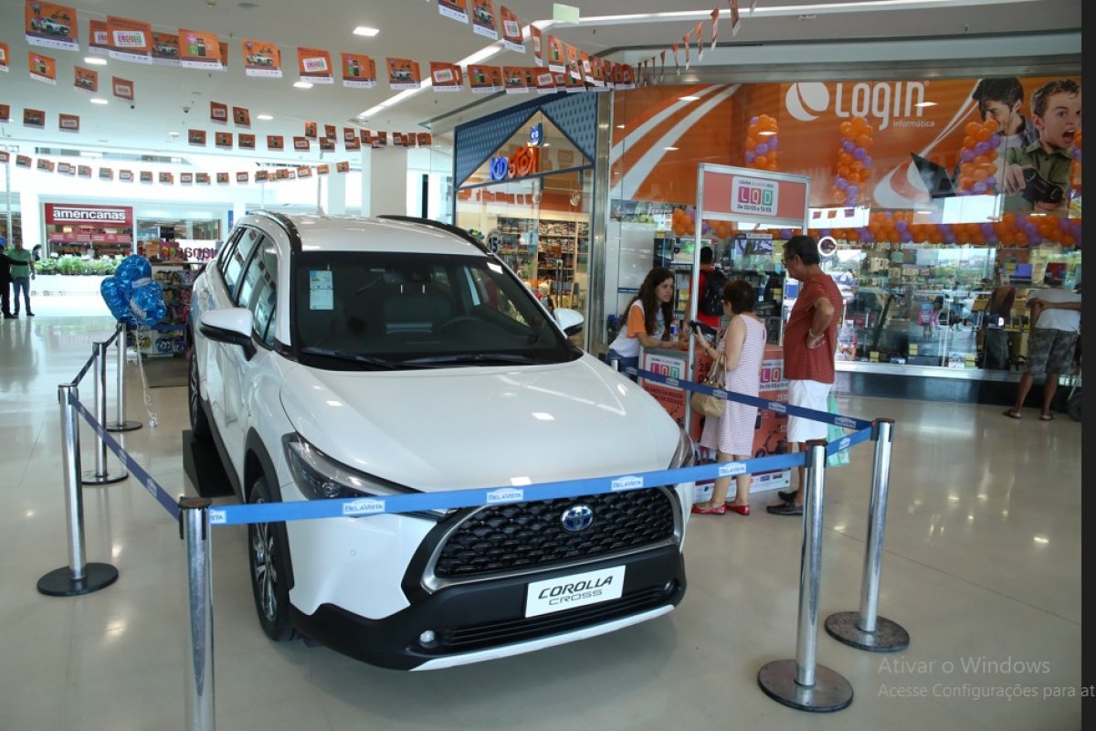 Morador dos Barris ganha Toyota Corolla em sorteio da Liquida Salvador