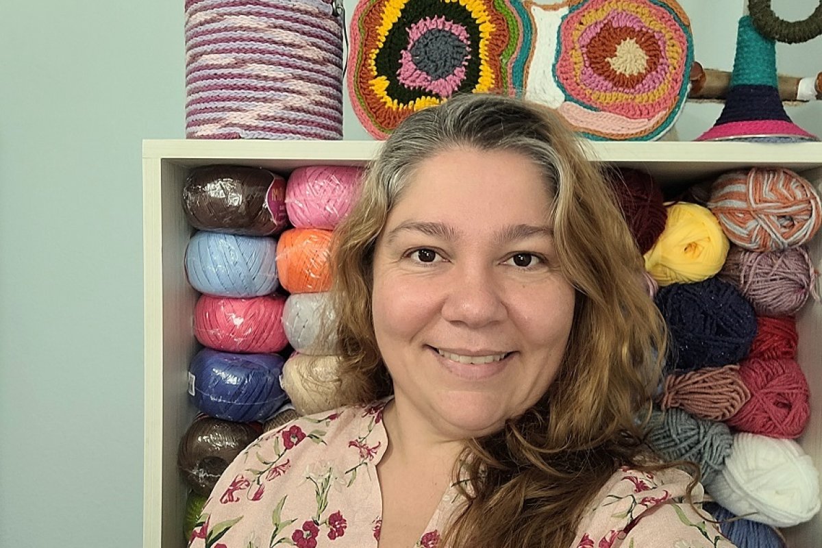 Artista têxtil brasileira expõe projetos na maior feira de artesanato do mundo!