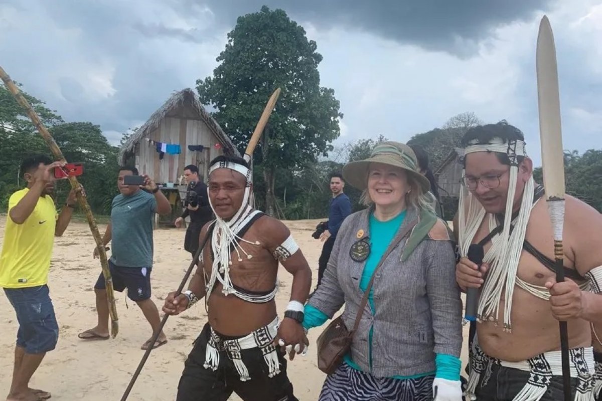 Rosa Weber visita indígenas e promete julgamento sobre marco temporal até junho