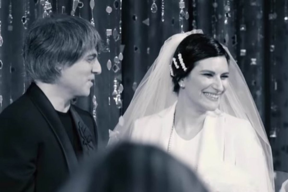 Laura Pausini se casa com Paolo Carta