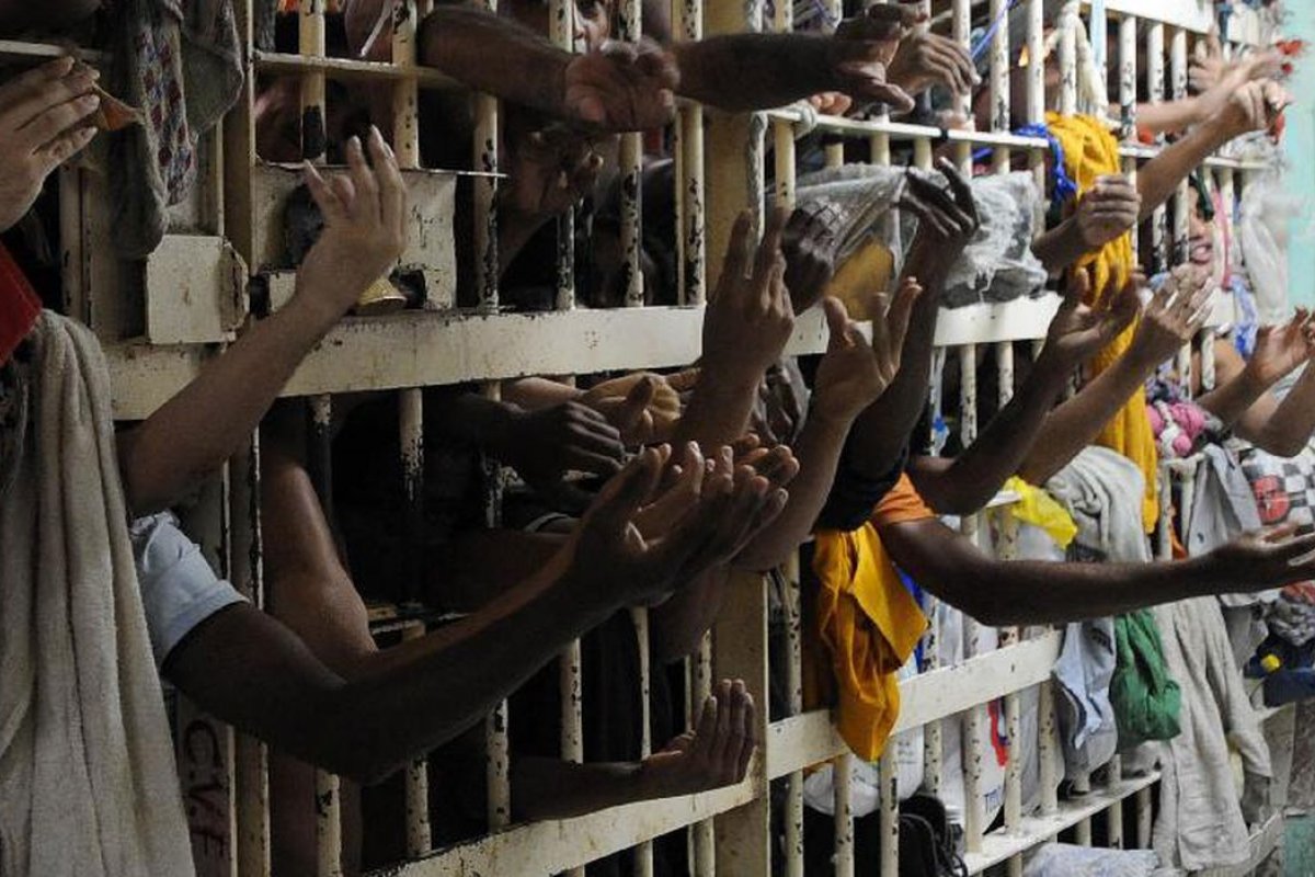 Brasil acumula mais de 340 mil mandados de prisão em aberto