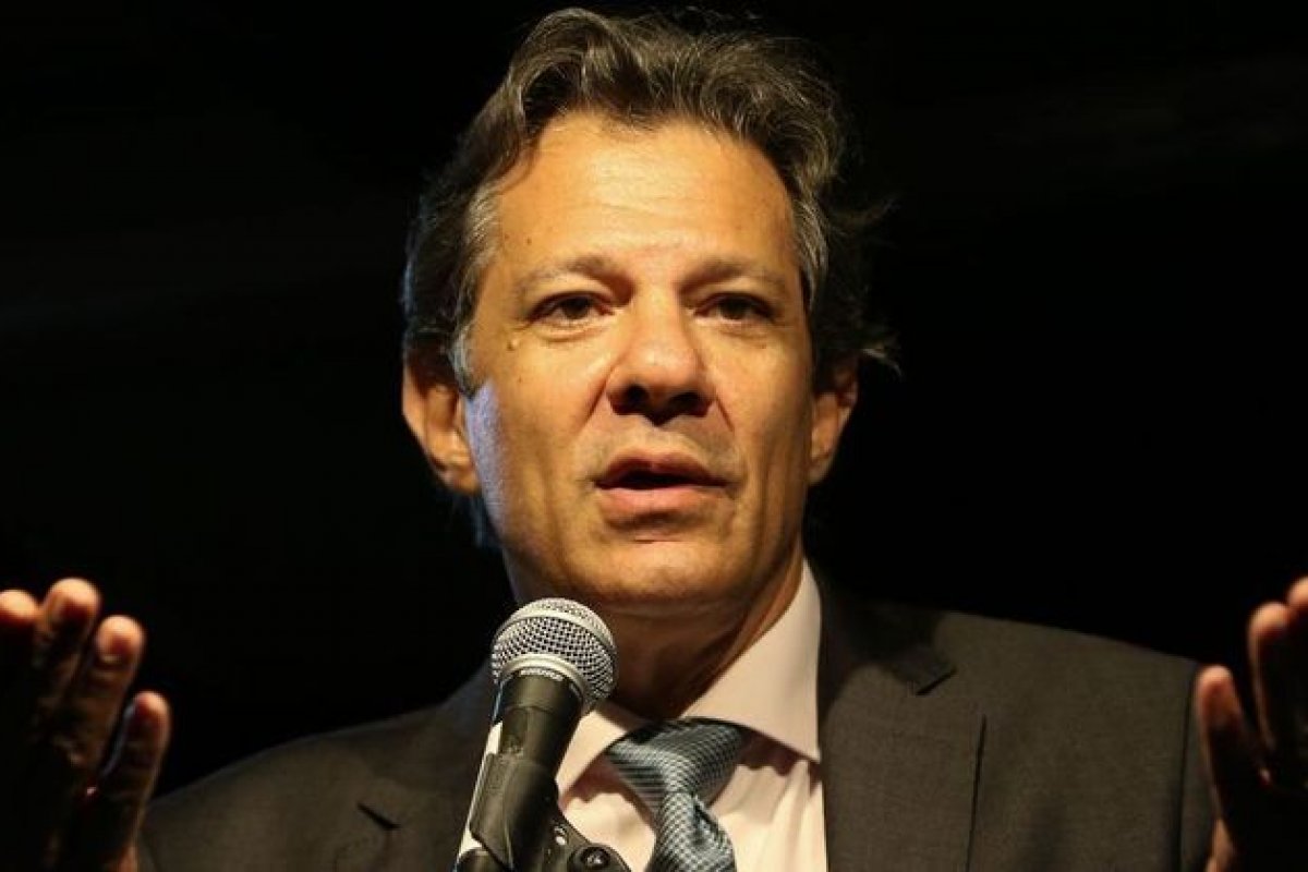 Vídeo: Haddad avalia como 'muito preocupante' manutenção da taxa Selic a 13,75%