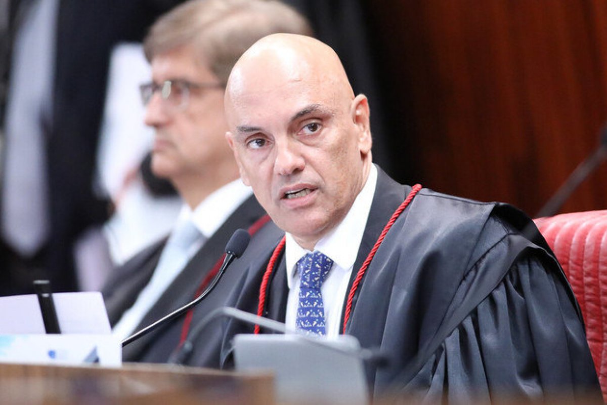 Moraes autoriza compartilhamento de informações das digitais encontradas em minuta