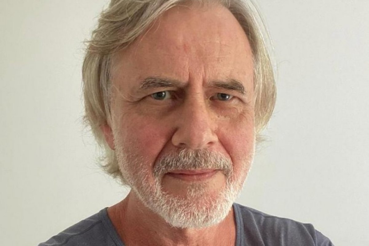 Ritchie faz show para comemorar 40 anos do álbum 'Voo de Coração'