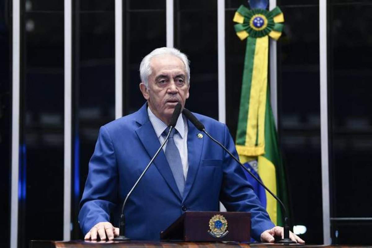 "Ele precisa ouvir mais", diz Otto Alencar sobre presidente do BC