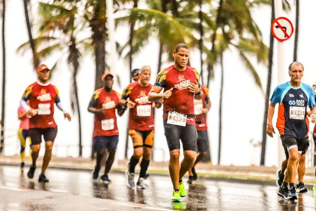 Corrida de rua: Salvador 10 Milhas realiza 5º edição  