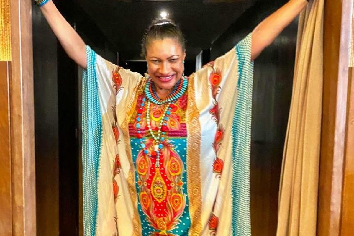 Feijoada Bye Bye Verão: Marta Góes vestirá figurino assinado pela estilista Jôh Castro Lima!