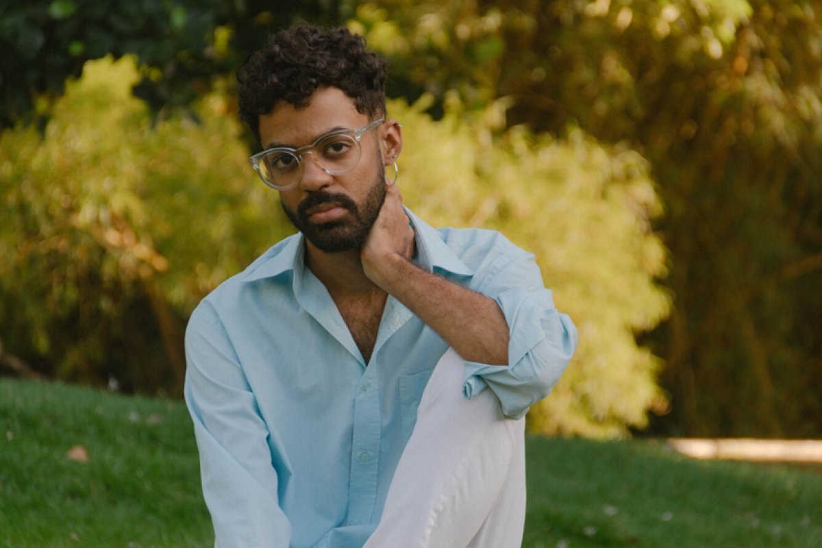 Matheus dos Anjos segue com a pré-venda do seu primeiro livro ‘onde a água faz a curva’ até 3 de abril!